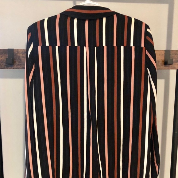 NWOT! | Halogen | Vertical Striped Blouse | Size:M - Picture 2 of 10
